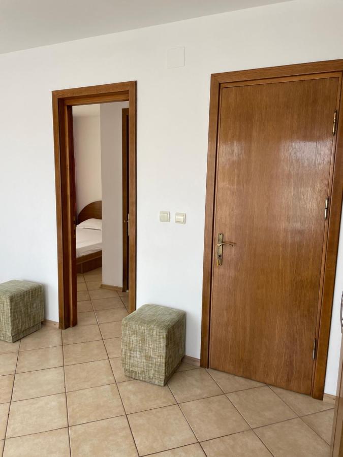 فندق Casa Galbena كوستِنيست المظهر الخارجي الصورة